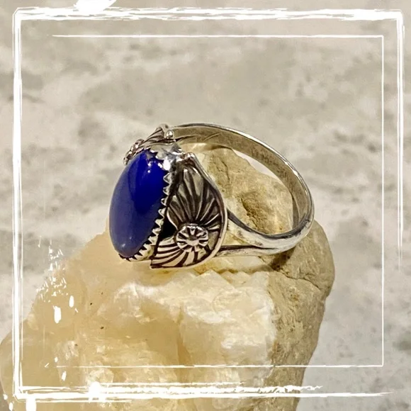 Vintage Sterling Silver Oval Lapis Lazuli Ring - Picture 10 of 12